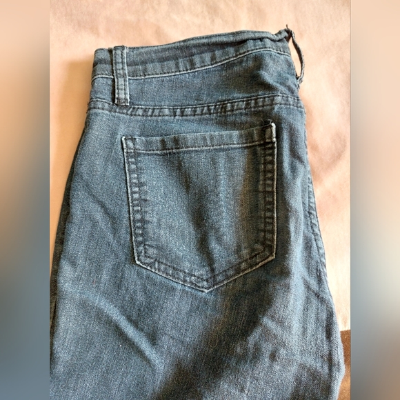 🩵2 for 45🩵FOREVER 21 - Low rise skinny  jeans - Picture 3 of 3